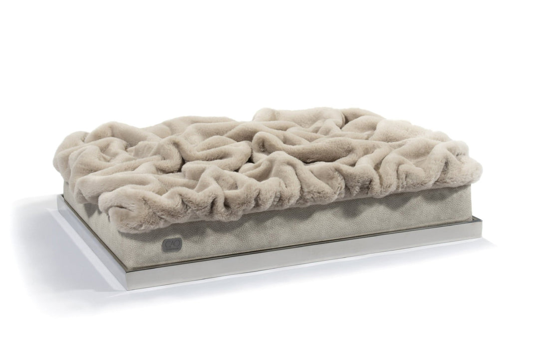 Soho Retreat in beige - elegant pet bed for stylish interiors, size XS-L, with silver frame, exclusively from CAO - Lifestyle for Pets