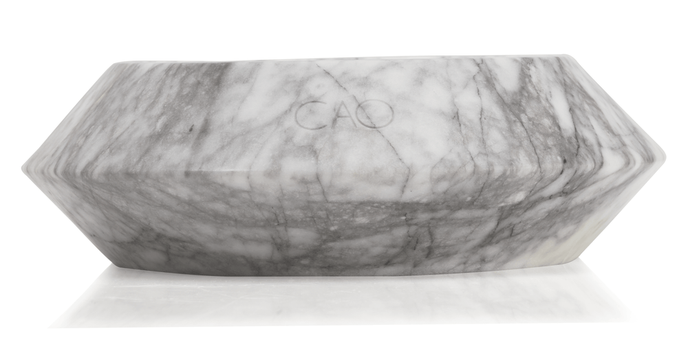 Seitenansicht des SU Napfs – geometrische Form aus echtem Marmor